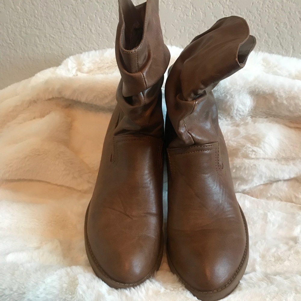 American eagle booties💕